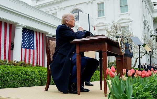 ‘SCOTUS just wrecked our country’: Supreme Court throws obstacle at President Trump’s tariffs agenda