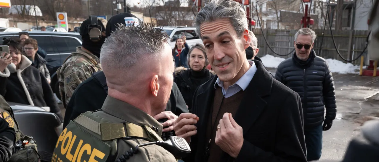 Married Democrat Candidate Cozies Up To Much Younger Far-Left Opponent Over Drinks