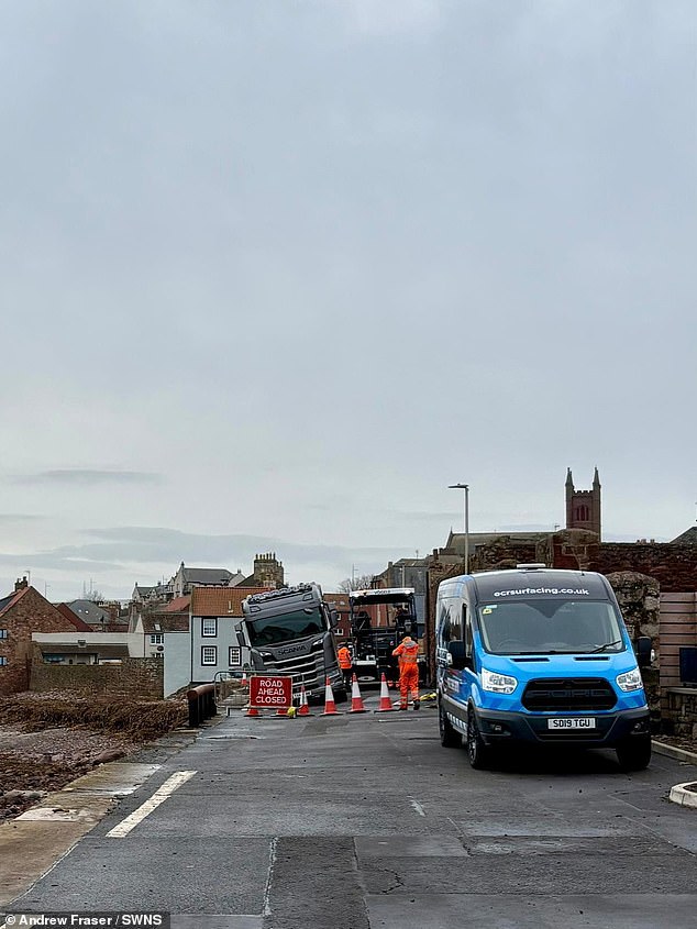 The road will remain closed until repairs are completed. Pictured: Road closures as the lorry was removed