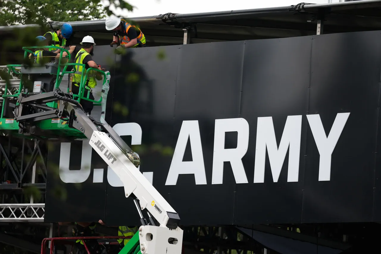 US Army Takes Cue From Wall Street For Officer Bonuses