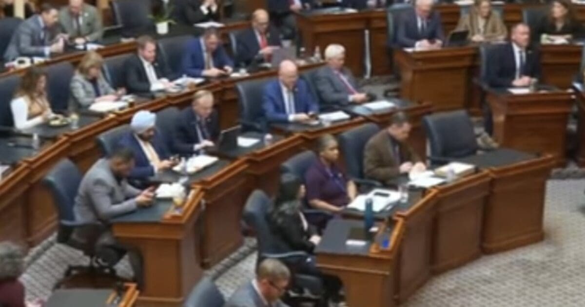 “Massive Win” – Judge HALTS Redistricting Referendum In Blue State