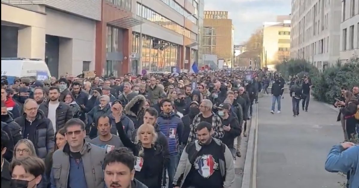 Thousands of French Patriots Rally in Lyon After Antifa Killing of Conservative Student (VIDEO)