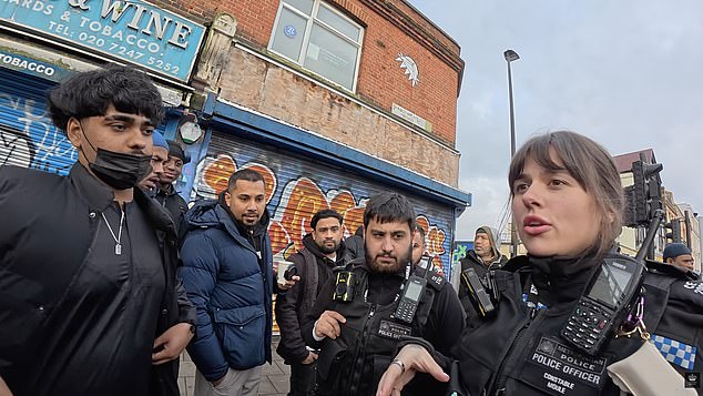 Moment police officer defends Christian preacher's freedom of speech after Whitechapel group say 'This is a Muslim area'