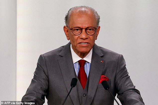 But the deal agreed with Mauritius was very front-loaded, with prime minister Navin Ramgoolam wanting to use the windfall from UK taxpayers to solve his country's financial problems.