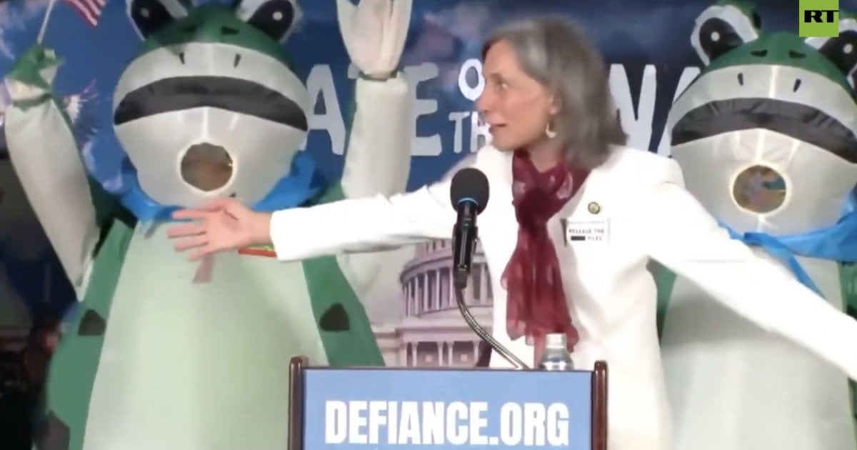 Democrats Host Bizarre “STATE OF THE SWAMP” Alternative To President Trump’s SOTU