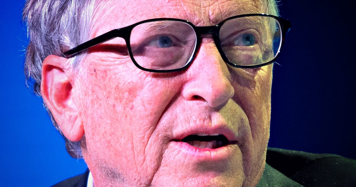 Bill Gates Apologizes to His Staff for His Epstein Ties, Admits Having Affairs With Two Russian Women