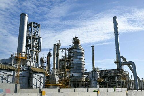 US Treasury To Allow Resale Of Venezuelan Oil To Cuba to Ease Island's Fuel Crunch