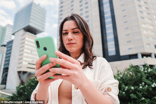 The chilling reason why almost every Australian will receive the same text message