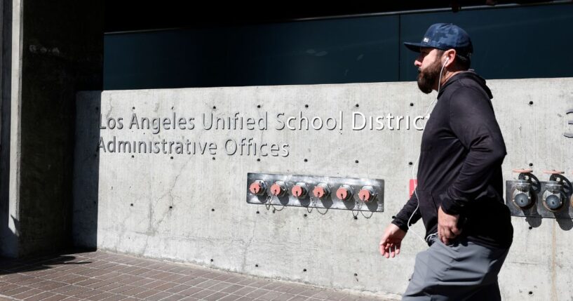 FBI Conducts Massive Raid of Superintendent in Charge of Country's 2nd Biggest School System