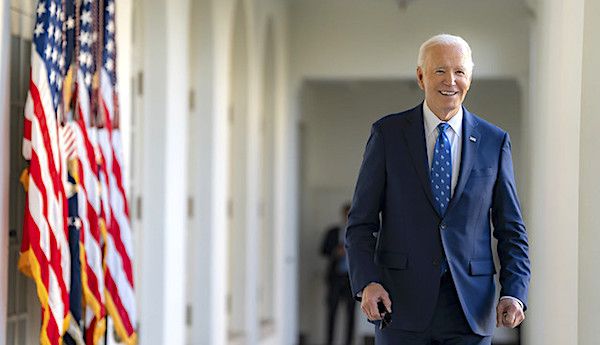Joe Biden returns to the Oval Office after delivering remarks in the Rose Garden on a ceasefire deal between Israel and Hezbollah, Tuesday, Nov. 26, 2024. (Official White House photo by Adam Schultz)