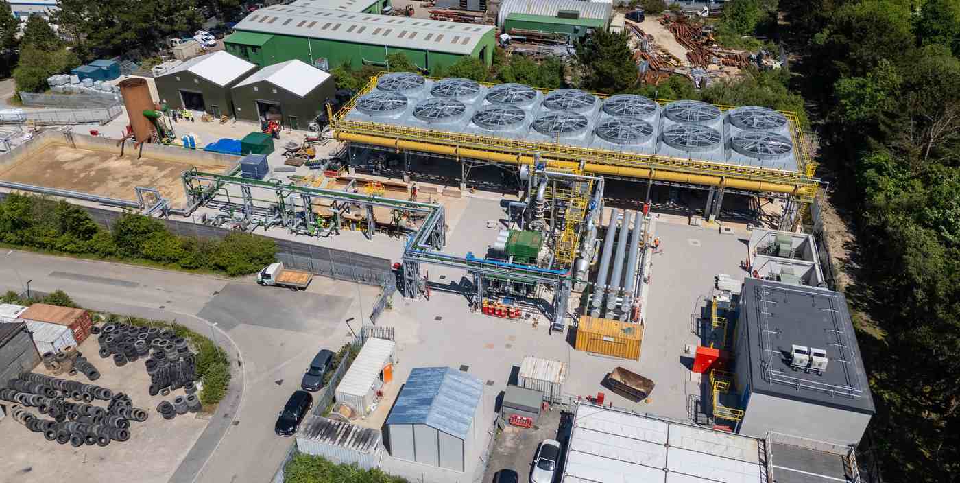 UK’s First Geothermal Power Plant Begins Using Underground Heat to Power 10K Homes