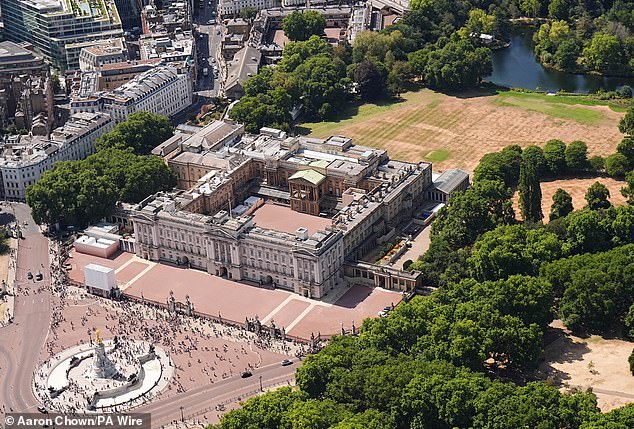 Even the greens at Buckingham Palace are suffering in the heat, turning almost entirely brown