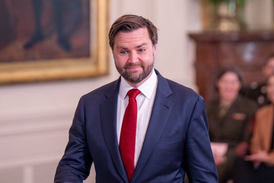 NEW: JD Vance Humiliates Longtime Fox News Personality With Brutal Post