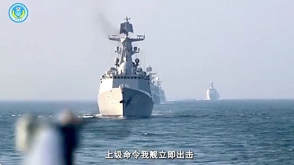 Chinese warships (Video screenshot)