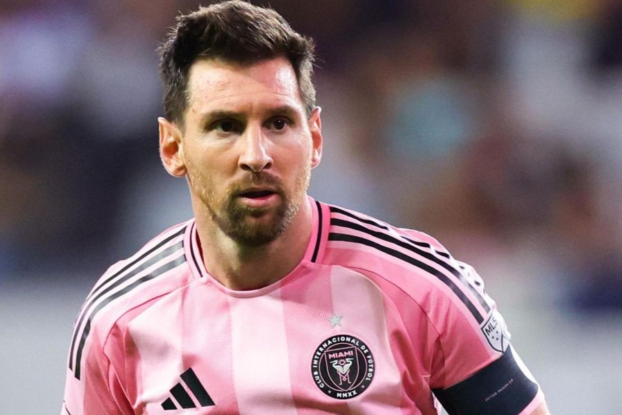 Lionel Messi Makes Tragic Announcement
