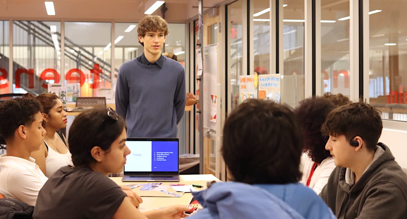 Brown Student Spends Summer Helping Teens Find Their Voice in English