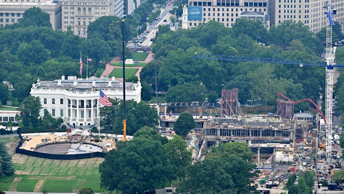 DOJ Asks SCOTUS To End Blockade On White House Ballroom Construction