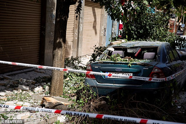 Earthquake hits Spain, with hotels evacuated and several people injured
