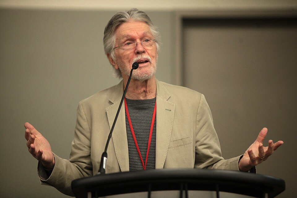 File:Tom Skerritt (16002026686).jpg