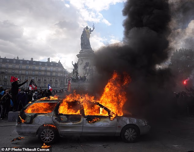 France braced for more riots as half a million set to protest