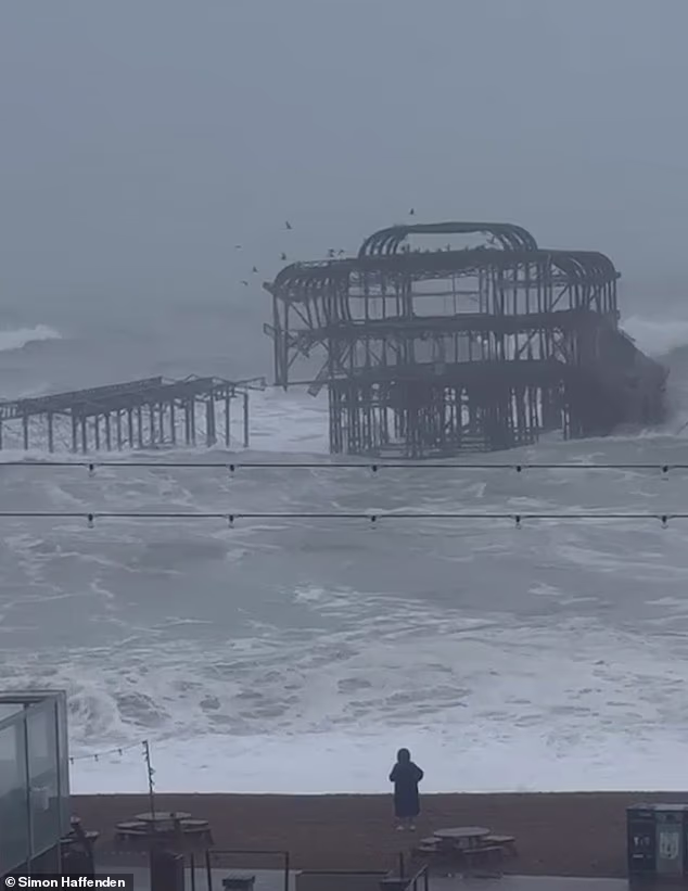 Britain braces for SECOND 80mph storm in 24 hours: Another wind amber warning for North as Bolelo moves closer to heap fresh misery over weekend after thousands were left without power