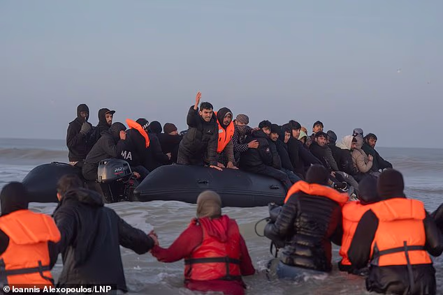 New figures have shown another 671 arrived on nine boats yesterday, up from 263 on three boats on Thursday
