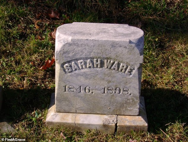 For almost a century, Sarah MacDonald Ware¿s battered skull sat inside a wooden box in a Maine courthouse, a grim relic of a murder that had baffled investigators and divided the town