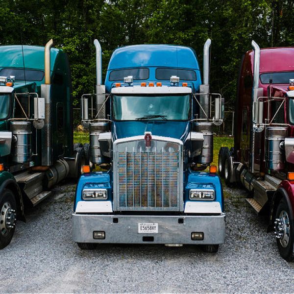 Cargo Theft Reveals Red Flags in California CDL Vetting for Non-Citizens