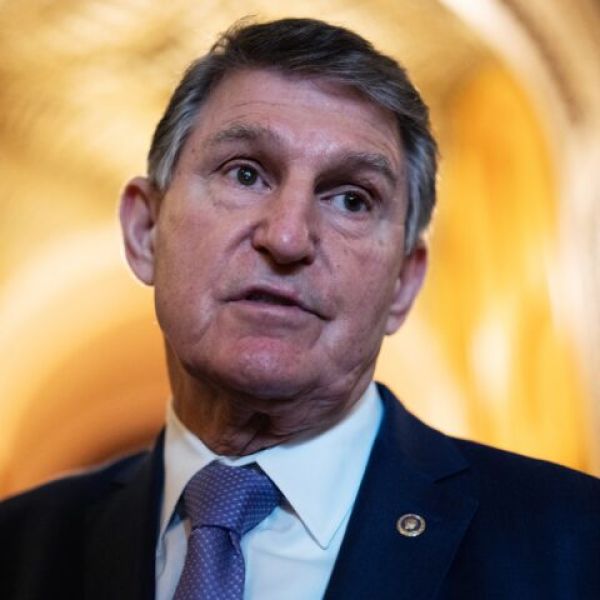 Joe Manchin's Parting Shot: GOP 'Too Extreme' on Gun Rights